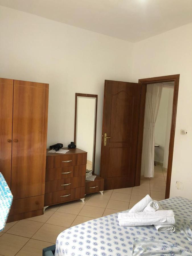 Teo Apartment Саранде Стая снимка
