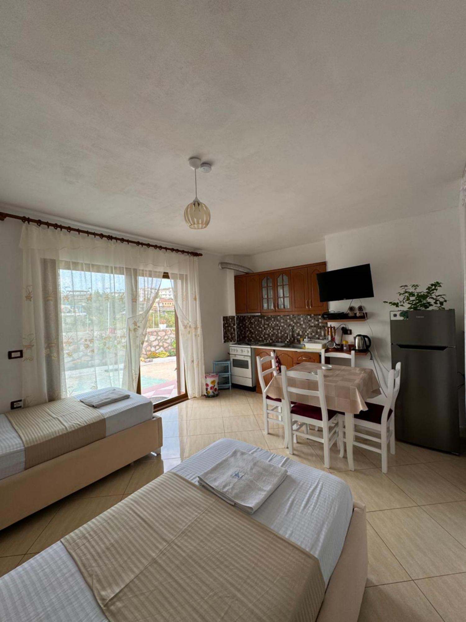 Teo Apartment Саранде Екстериор снимка